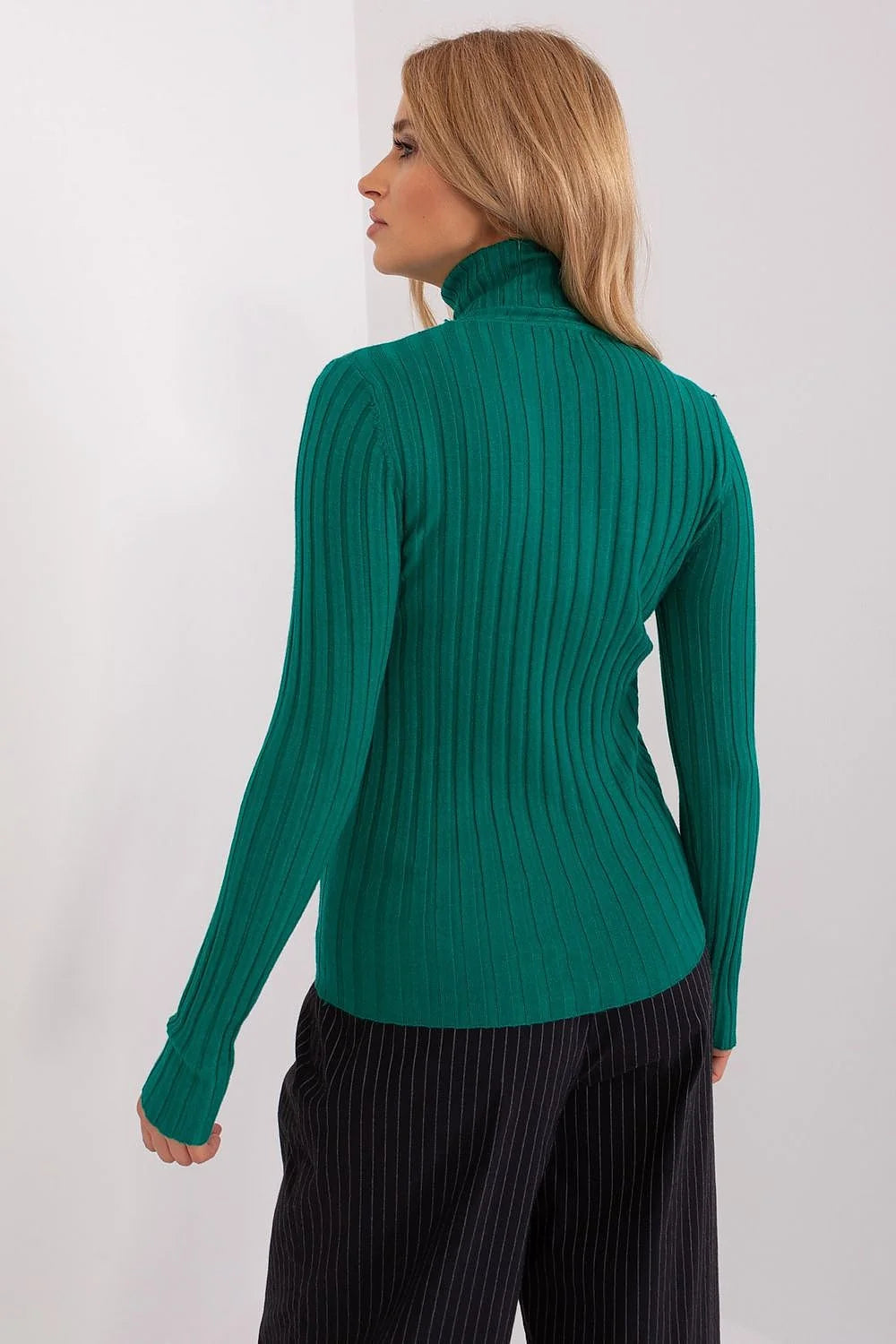 pull col roulé femme vert émeraude côtelé ajusté slim manches longues maille fine extensible doux élégant polyvalent