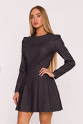 robe courte femme patineuse gris anthracite manches longues col rond taille marquée jupe plissée sergé structuré mat