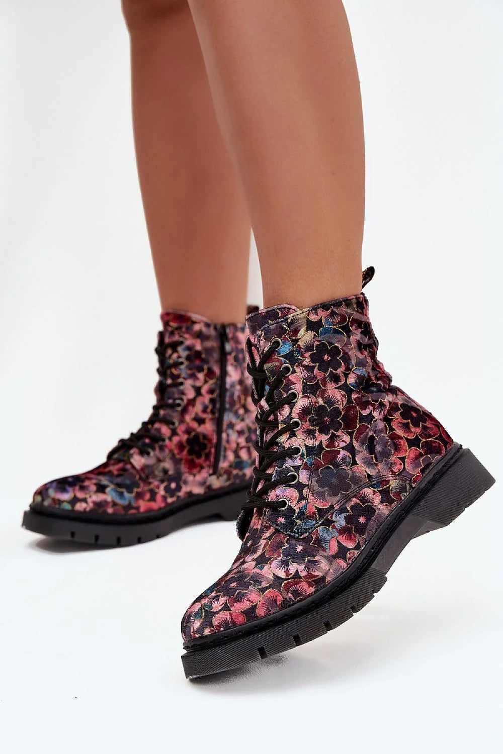 bottines femme Artiker talon plat confort stabilité laçage zip latéral doublure chaude tige fleurie multicolore velours semelle crantée