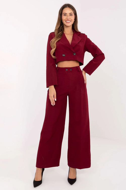 tailleur pantalon femme bordeaux blazer court croisé double boutonnage revers manches longues structuré taille haute jambe large palazzo élégant bureau