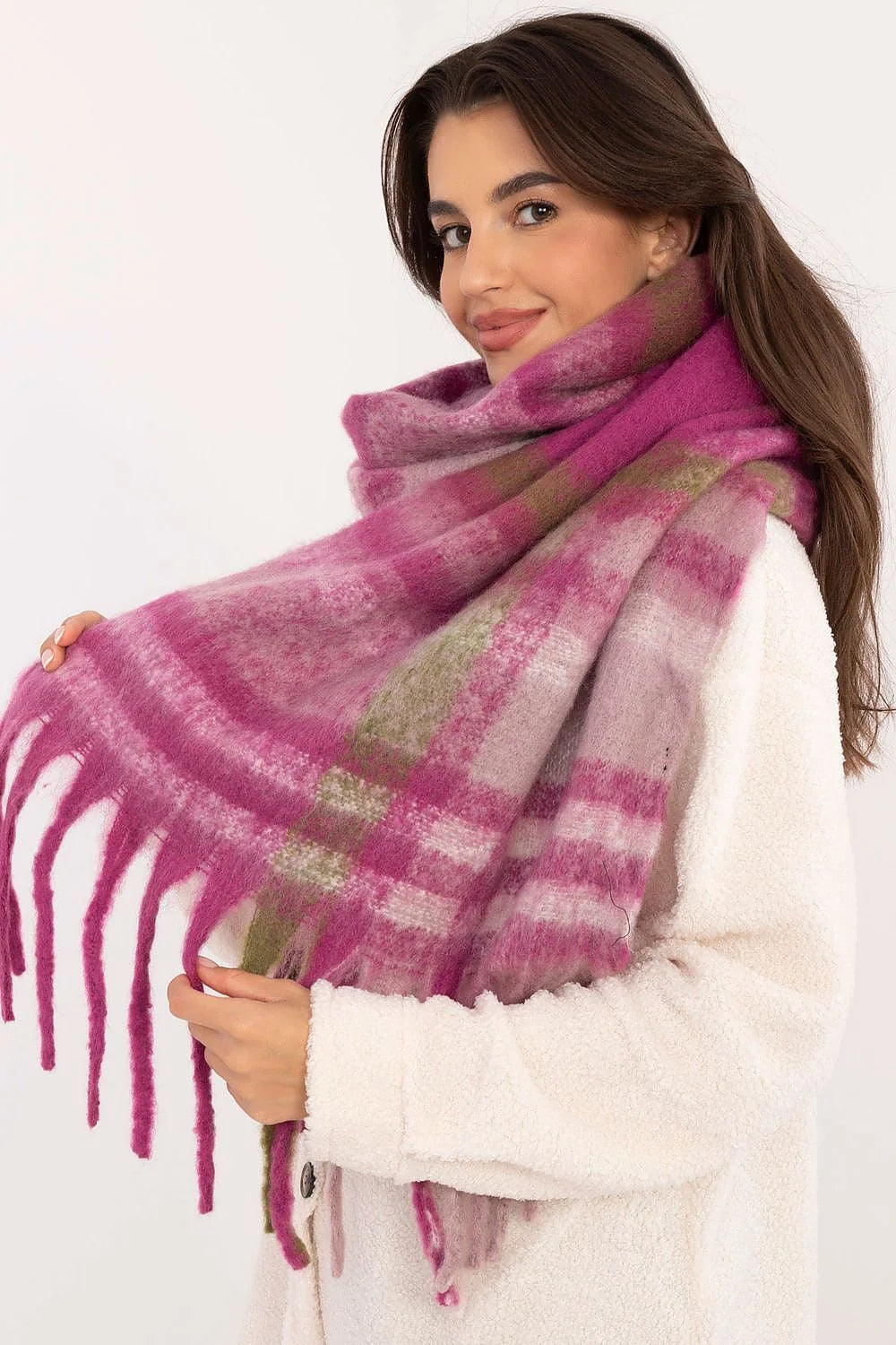 châle oversize femme grand format carreaux diagonaux polyester moelleux pelucheux effet mohair franges larges enveloppant cocooning chaud doux