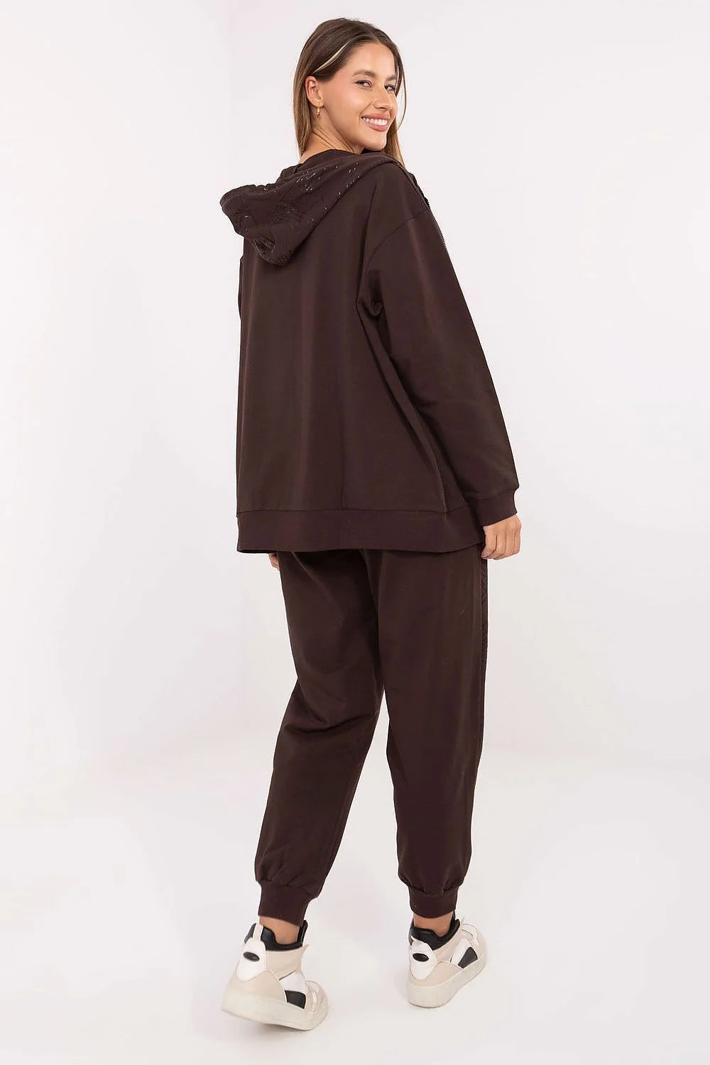 ensemble survêtement femme loungewear chocolat molleton doux oversize sweat capuche zippé fermeture métallique poches latérales jogging taille haute