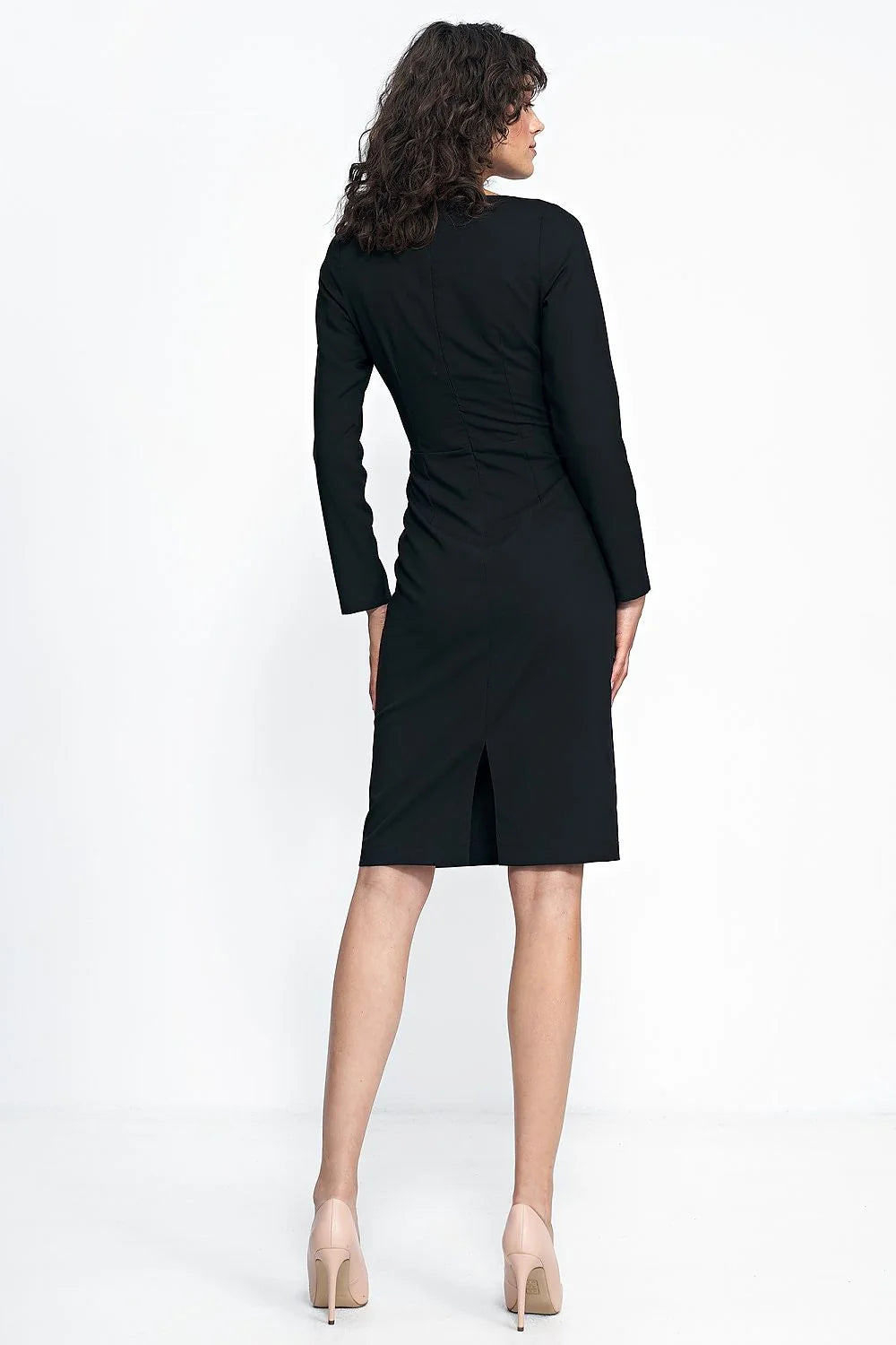 Robe élégante noire coupe droite encolure bateau manches longues taille ajustable polyester viscose femme