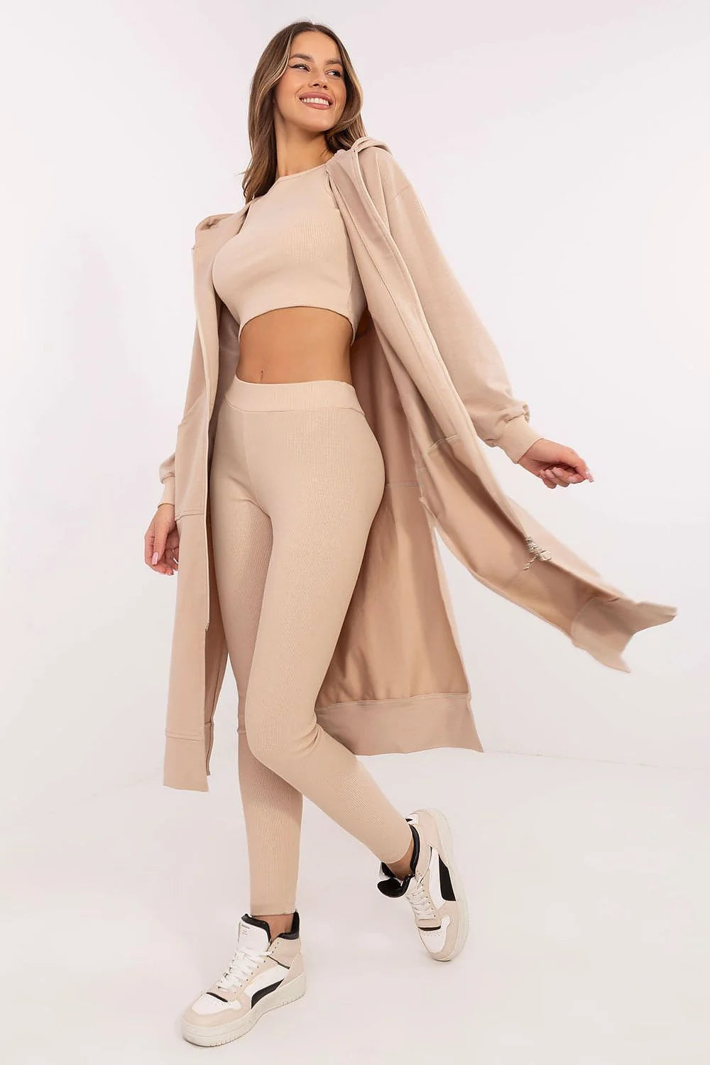 ensemble femme athleisure trois pièces beige nude molletonné côtelé gilet long zippé capuche crop top brassière leggings taille haute ajustés