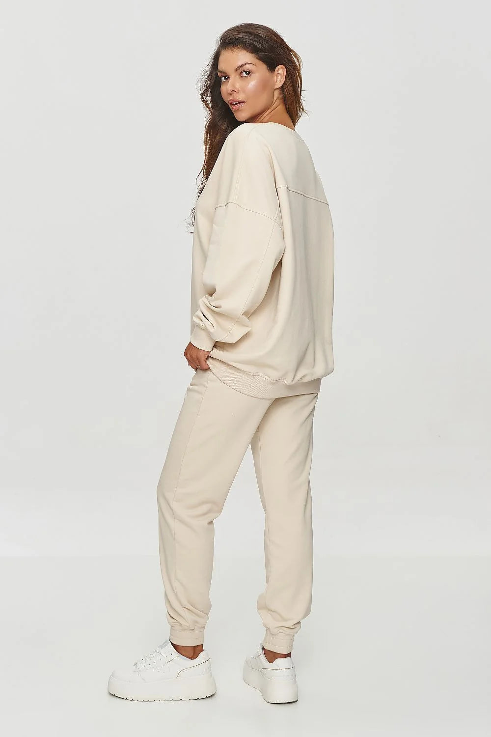ensemble loungewear femme sweatshirt oversize pantalon jogging col rond manches ballon poignets côtelés ourlet large coton polyester beige crème