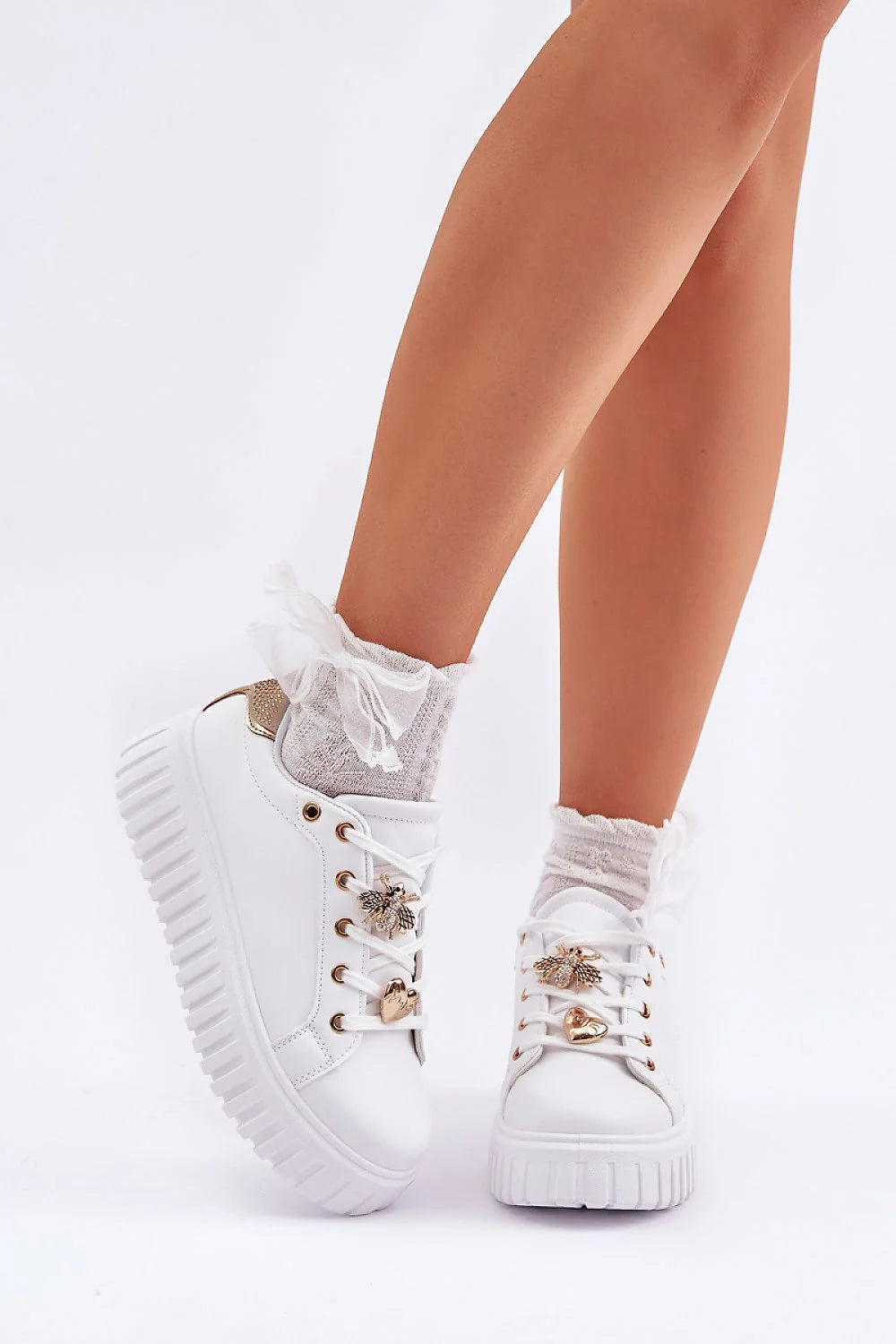 Chaussures de sport pour femmes plateforme cuir artificiel doré style casual chic motifs fleurs cœurs épingles ajustement parfait confort marche quotidien décontracté