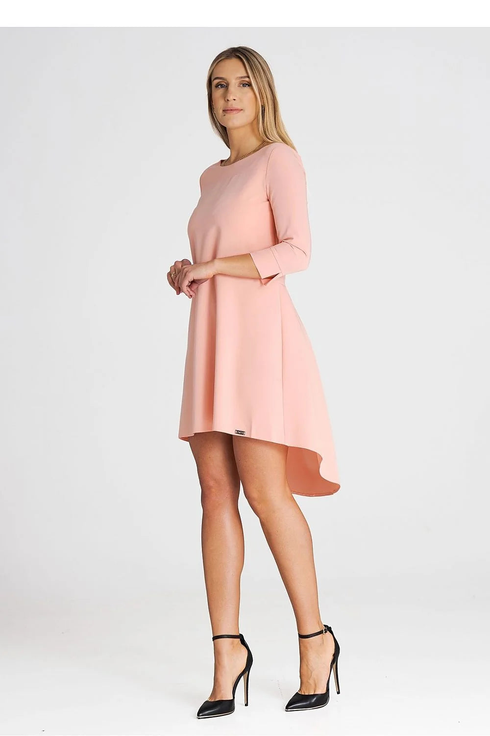 Robe asymétrique moderne en polyester et viscose, manches 3/4, dos plissé, style épuré pour femme