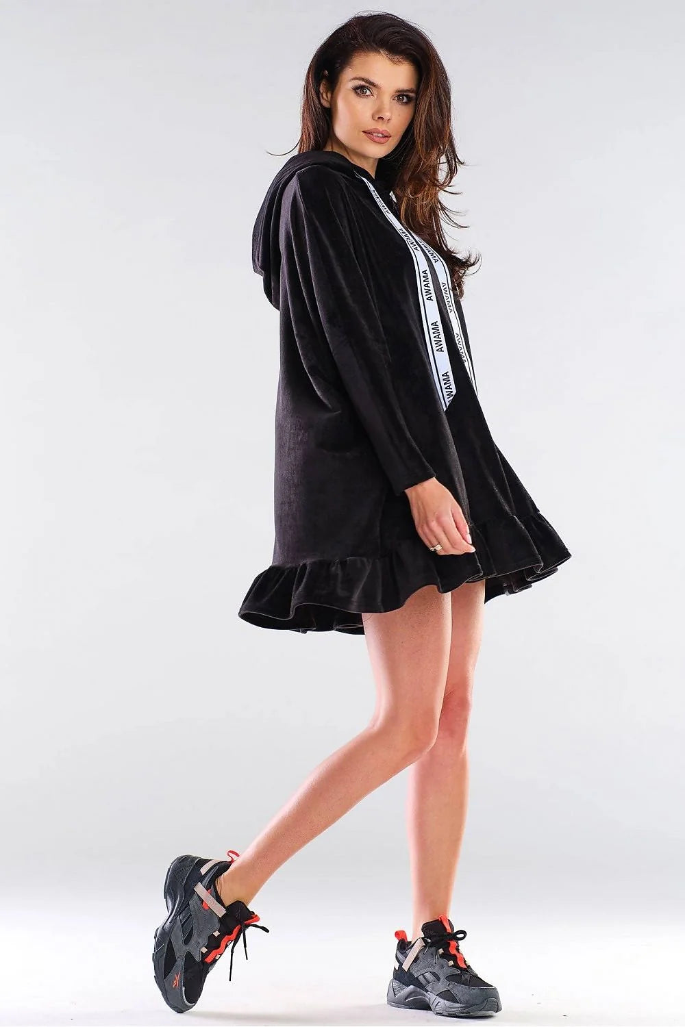 Robe femme coton décontractée élégante noire avec capuche manches longues confort universel taille polyvalente