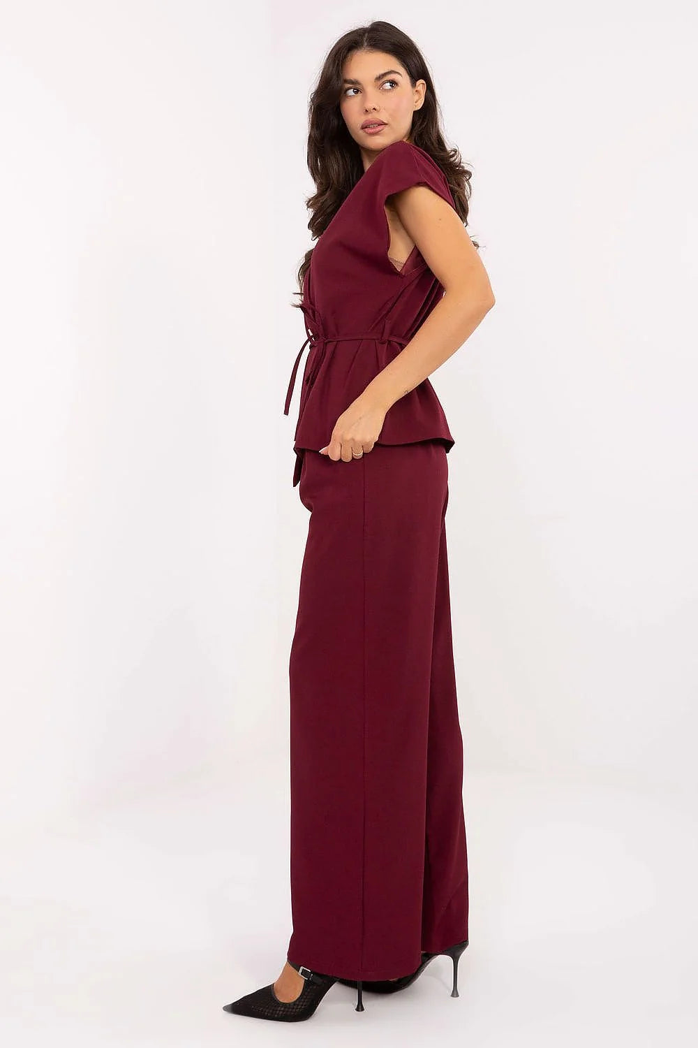 ensemble femme bordeaux élégant minimaliste gilet raglan ceinture nouée pantalon taille haute jambes larges poches latérales viscose polyester