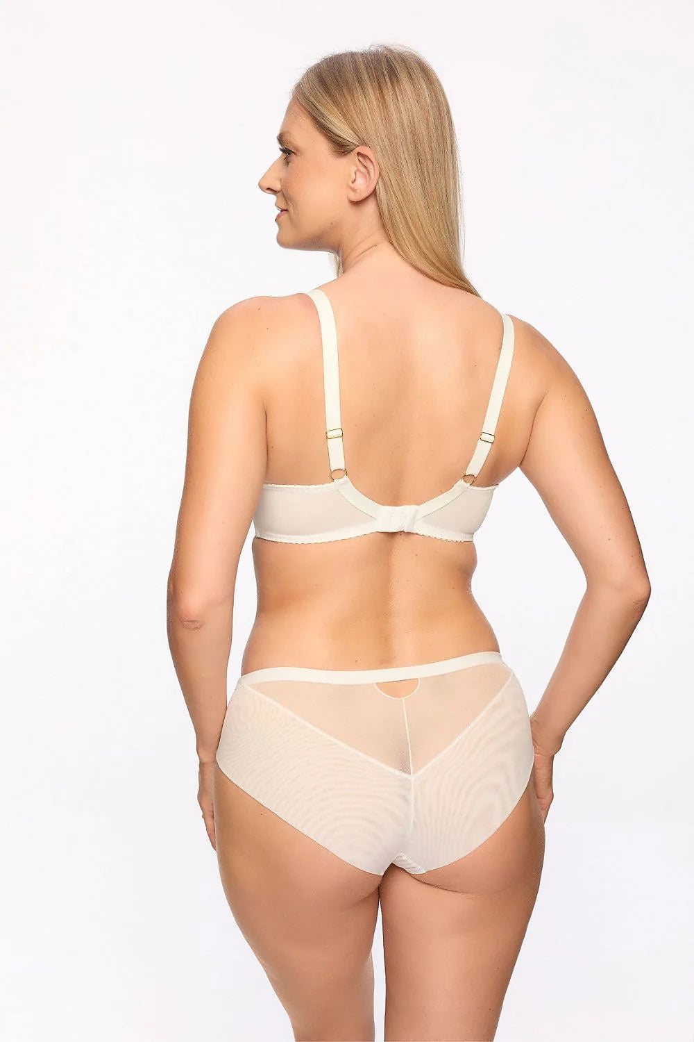 ensemble lingerie Gaia soutiengorge emboitant armatures maintien sculptant dentelle transparente beige brodee bretelles reglables culotte mihaute
