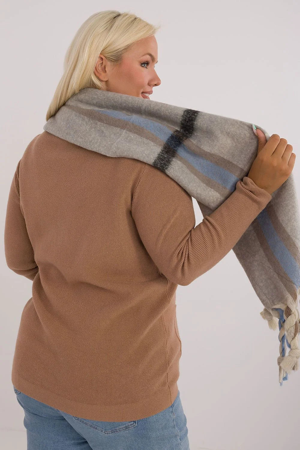 Écharpe femme élégante motif carreaux gris bleu brun noir franges torsadées longueur 180 cm polyester