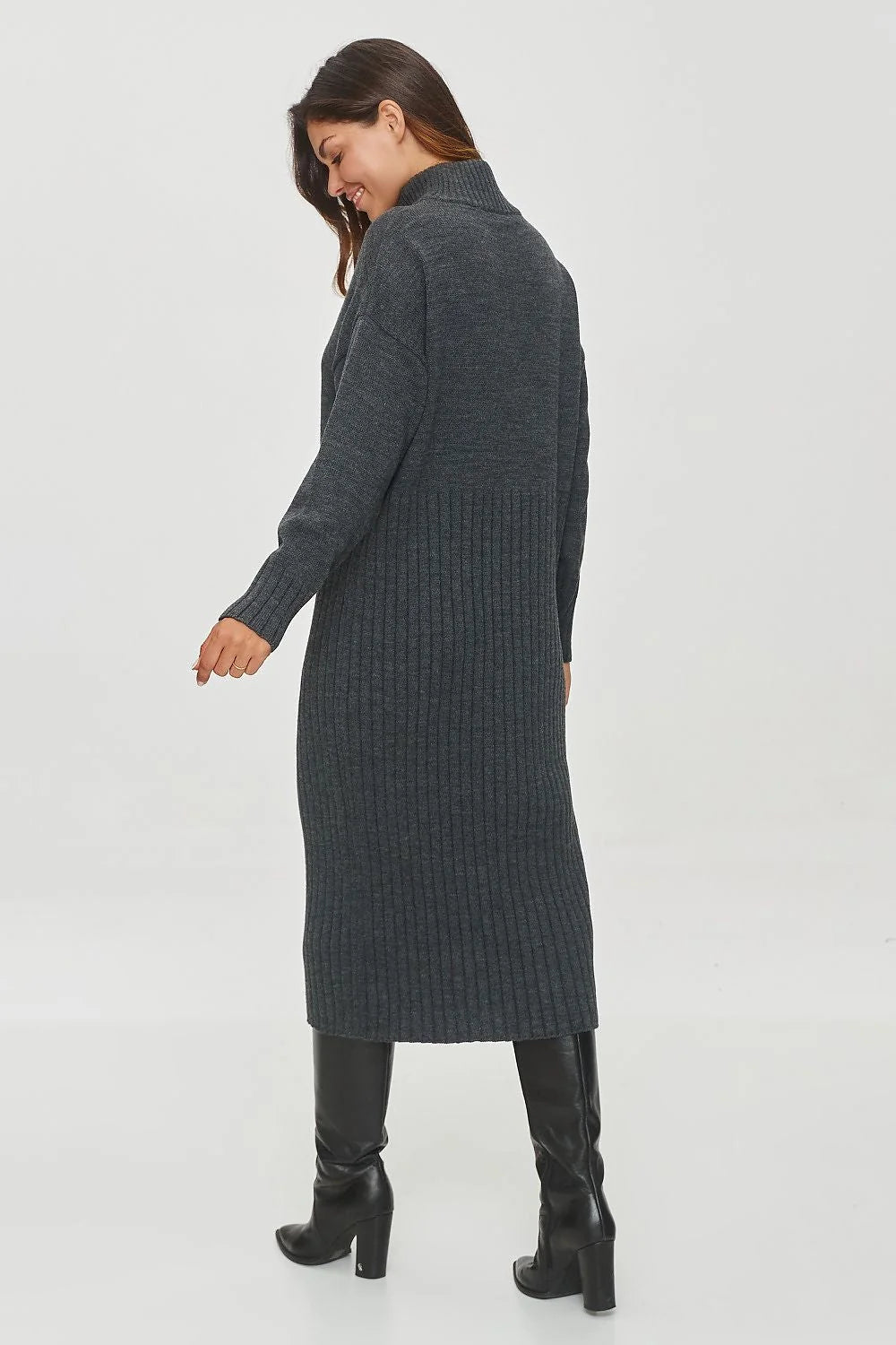 Robe pull maille Makadamia gris foncé col montant longueur mi-mollet maille côtelée femme