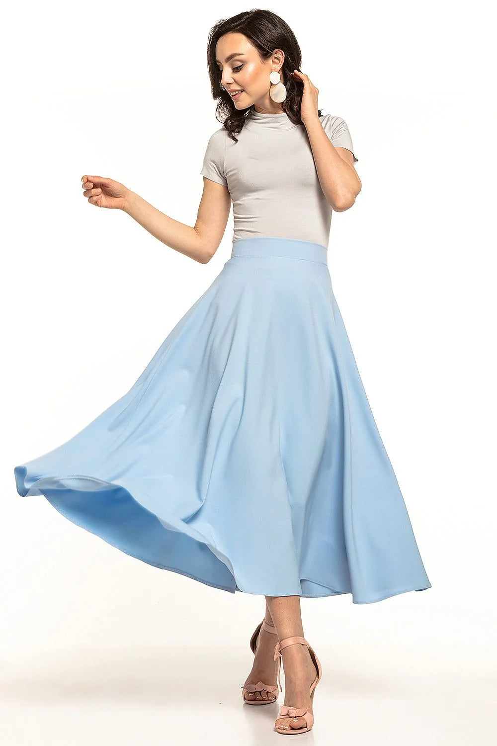 jupe circulaire rétro années1950 polyester élasthanne bleu pastel taille haute cintrée évasée midi tombé fluide drapé zippée dos élégante féminine
