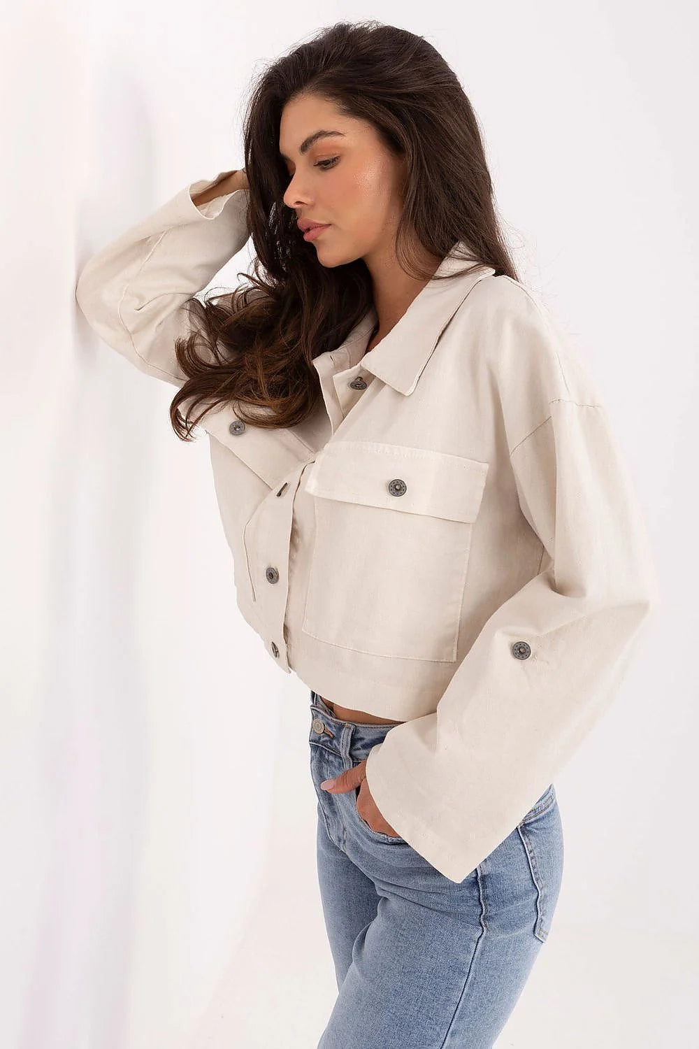 veste jean courte femme shacket cropped beige ivoire toile légère coton lin effet boxy col chemise boutonnage central boutons contrastants
