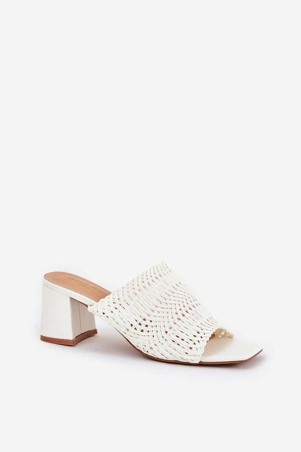 Sandales élégantes pour femmes tressées couleur blanche设计 modern style talon carré semelle intérieure cuir écologique summer shoes