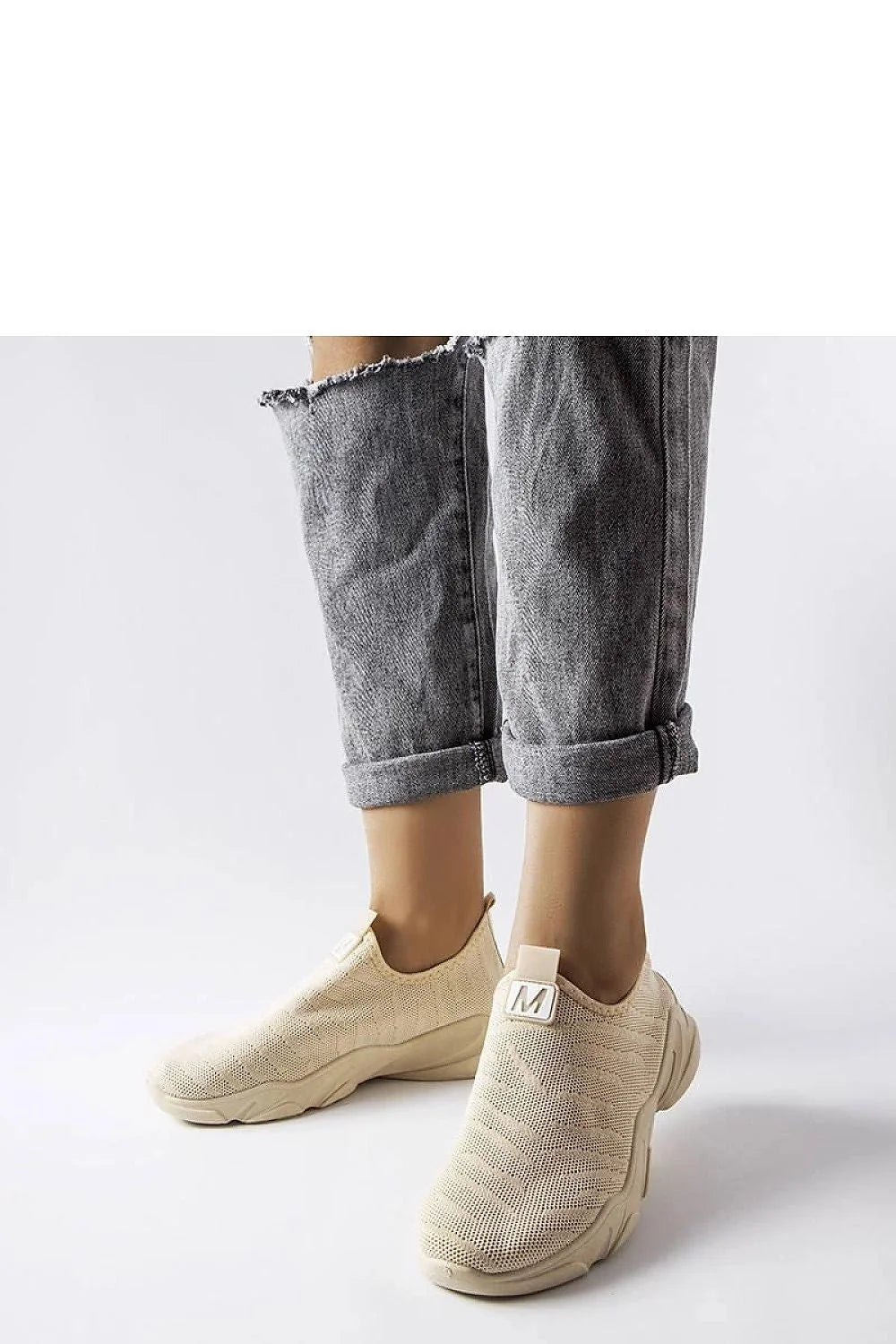 Chaussures de sport pour femmes style décontracté tige basse maille respirante semelle en caoutchouc logo M beige clair