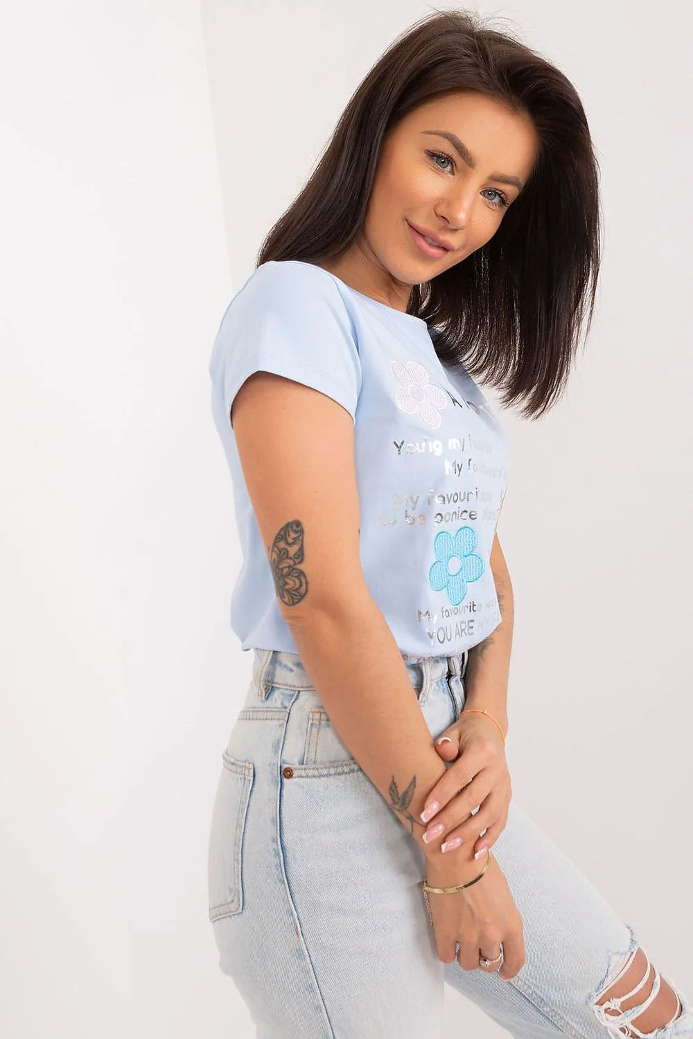 T-shirt femme style décontracté moderne imprimé motifs fleurs bleu clair coton court manches encolure ronde