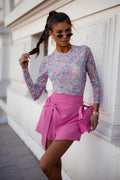 Chemisier La Balancia en tulle manches longues motif floral pastel coupe ajustée pour femme