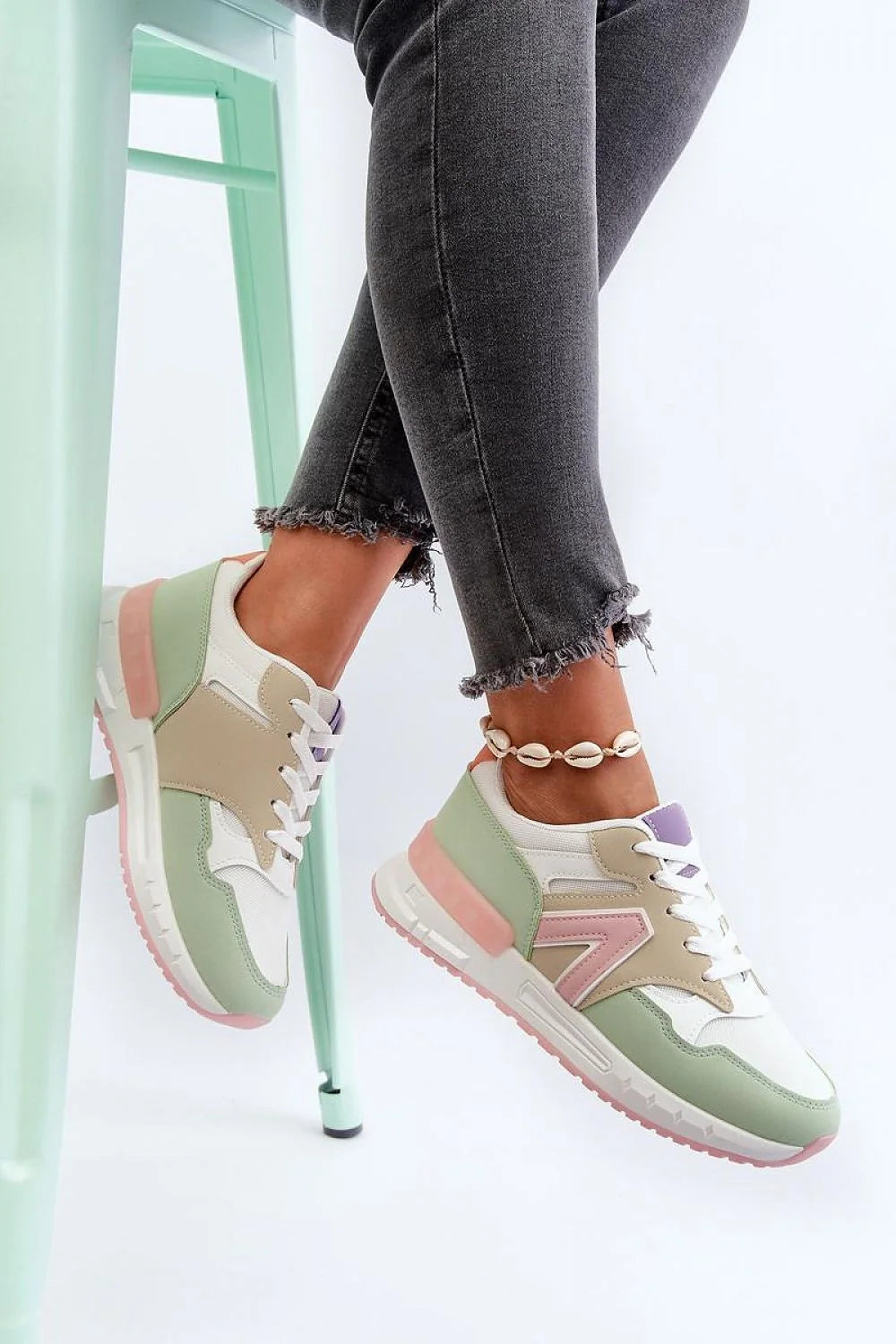 Chaussures de sport élégantes pour femmes plateforme cuir artificiel semelle piano amorti confortable style moderne couleurs pastel