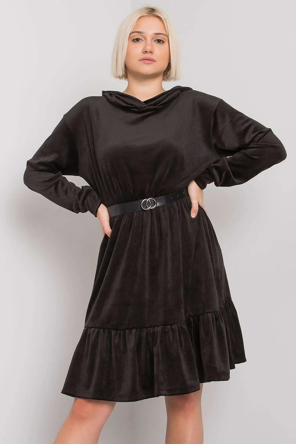 Robe velours marron élégante à col roulé manches longues avec ceinture boucle automne femme