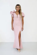 Robe de soirée élégante longue manches courtes encolure V fente latérale couleur rose pâle matériau crêpe femme occasion spéciale