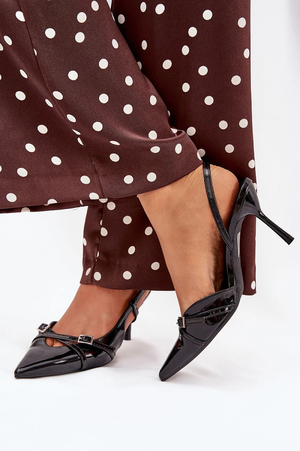escarpins femme slingback verni noir bout pointu bride réglable boucle métal MaryJane croisé lanières entrelacées talon aiguille 8cm élégant soirée