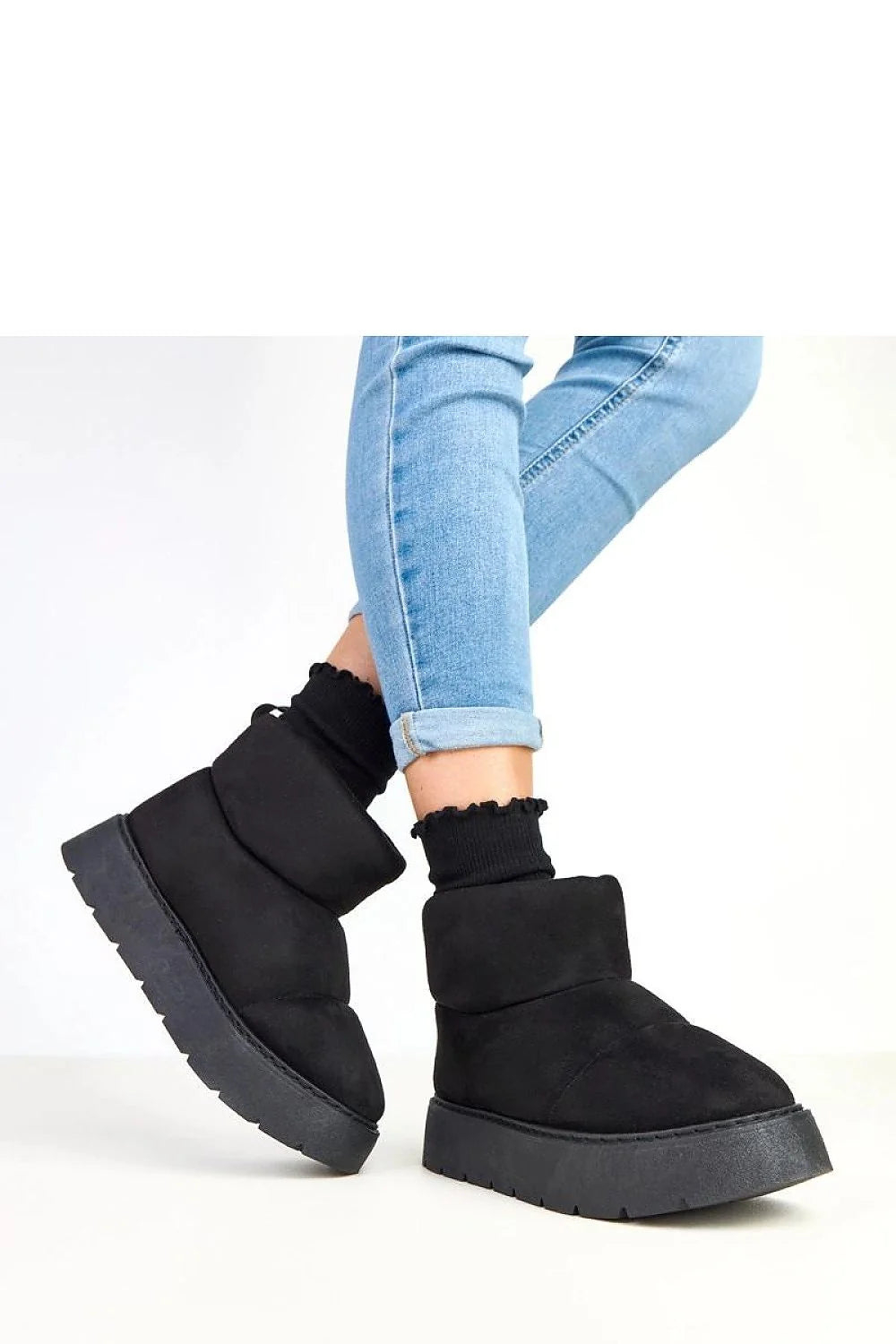 bottines femme cheville noir suédine matelassée revers roulé cocooning plateforme 4cm crantée caoutchouc bout rond doublure chaude semelle tissu confortable