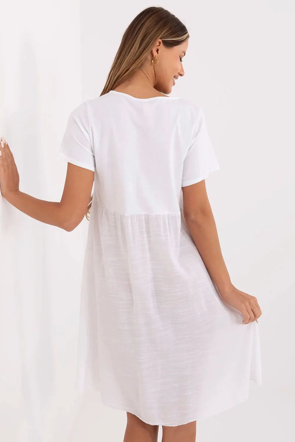 Robe d'été décontractée blanche coton-lin ahané silhouette évasée manches courtes encolure ronde poches latérales respirante femme tenue quotidienne occasion estivale mode