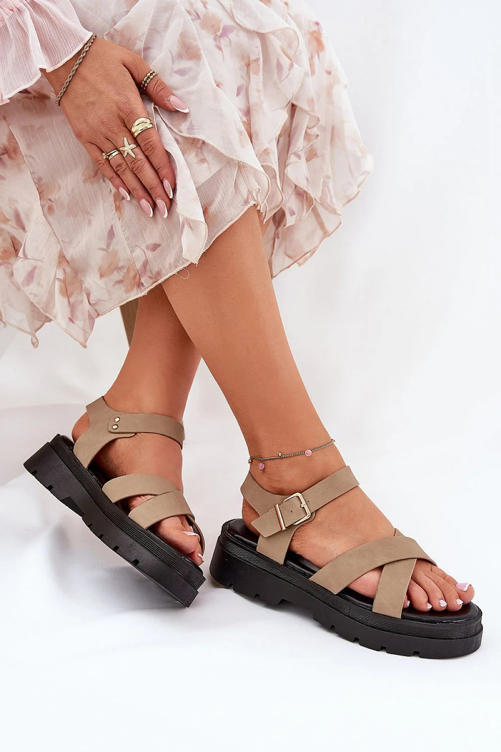 Sandales pour femmes élégantes style moderne semelle épaisse plateforme 3.5 cm cuir artificiel taupe soleil été