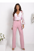 ensemble femme élégant féminin chiffon fluide floral rose poudré blanc manches bouffantes décolleté cachecoeur pantalon taillehaute palazzo ceinturedorée