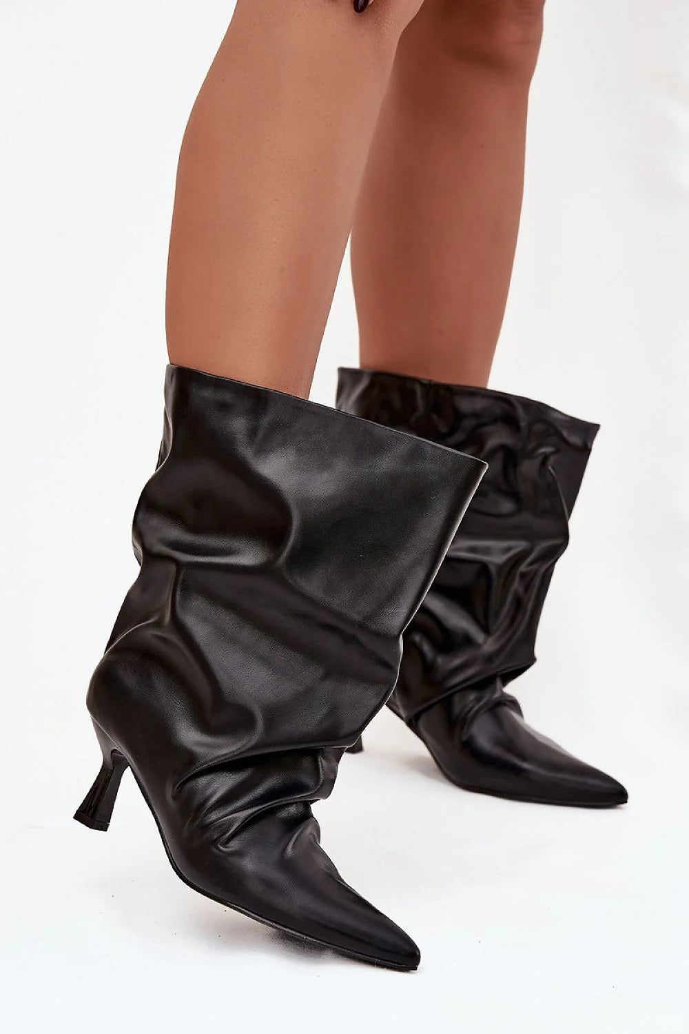 bottines femme similicuir noir brillant talon effilé kitten pointu slouchy froncée élégante moderne soirée urbaine