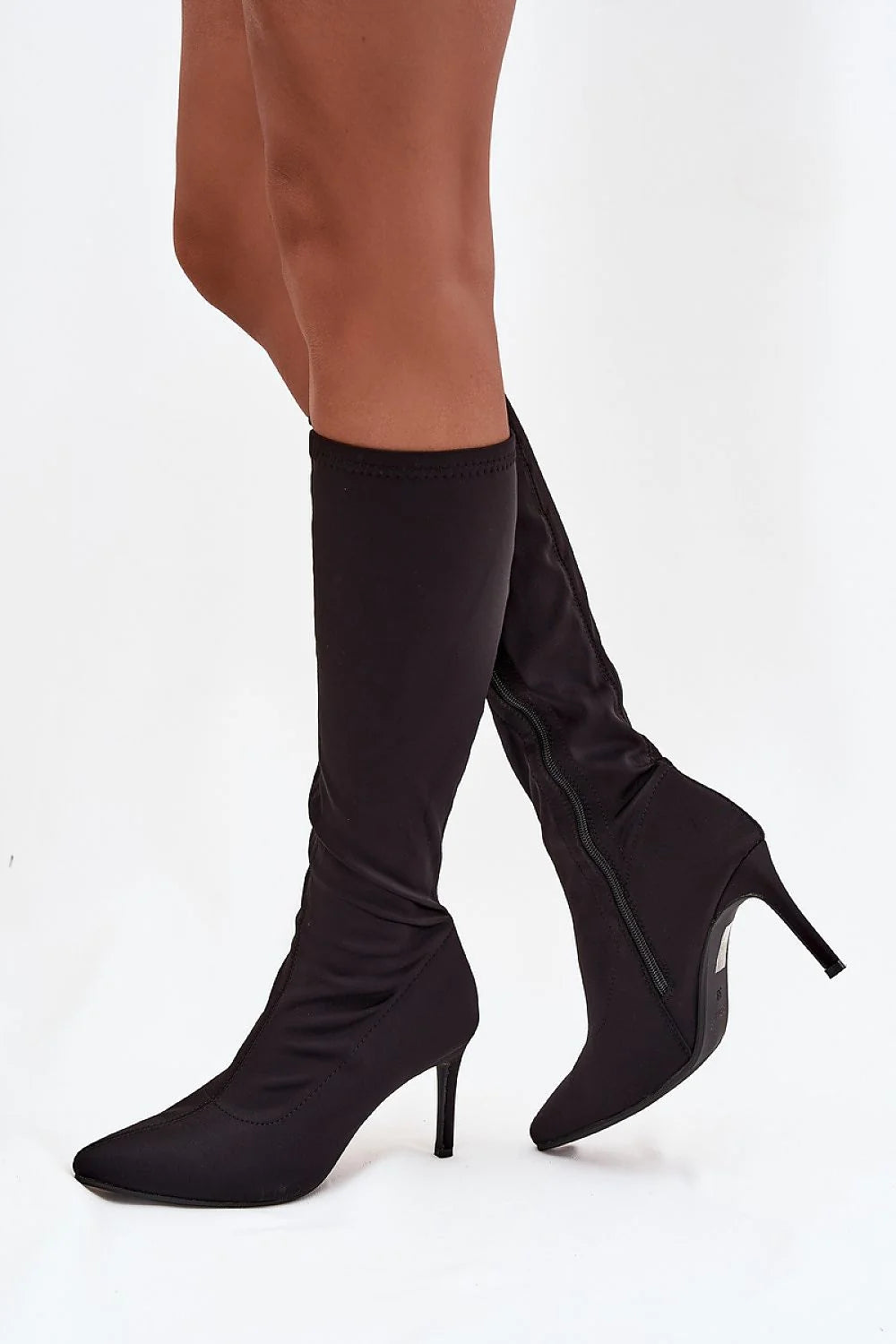 Bottes hautes femme SBarski noires talon aiguille 9cm bout pointu tissu stretch maintien ajusté silhouette élancée couture décorative glissière pratique