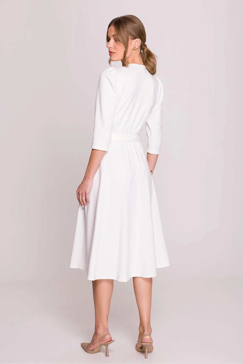 Robe de jour élégante en modal blanche encolure V manches 3/4 ceinture ajustable longueur midi femmes