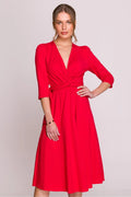 robe rouge vif midi manches troisquarts encolure V plongeante taille nouée fronces cintrée jupe évasée fluide stretch élégante soirée