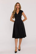 robe soirée midi noire jacquard floral texturée structurée cintrée taille marquée manches papillon courtes décolleté V plissée