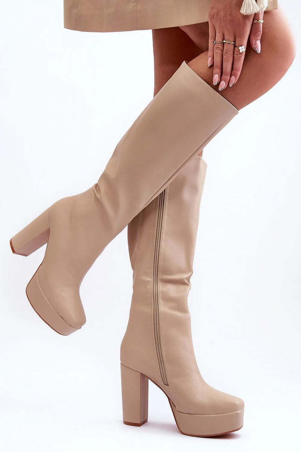Bottes à talons pour femmes hautes qualité design moderne élégant cuir écologique plateforme talon robuste facile à porter