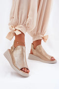 Sandales femmes style moderne dorée perforée cuir artificiel semelle épaisse补偿é fermeture éclair côté été