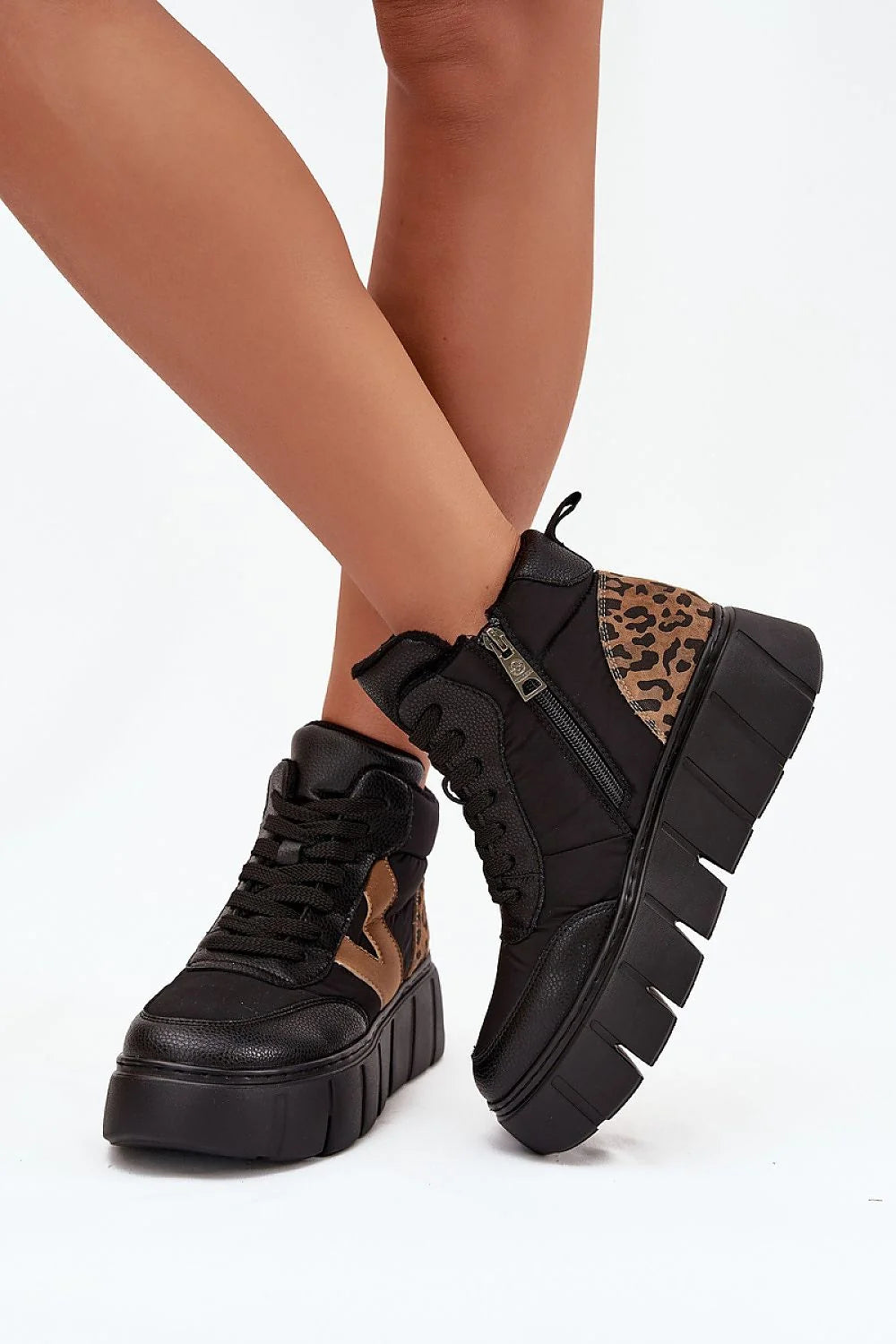 bottines montantes femme sportives urbaines cuir naturel plateforme légère semelle crantée maintien confort lacets fermeture éclair imprimé léopard