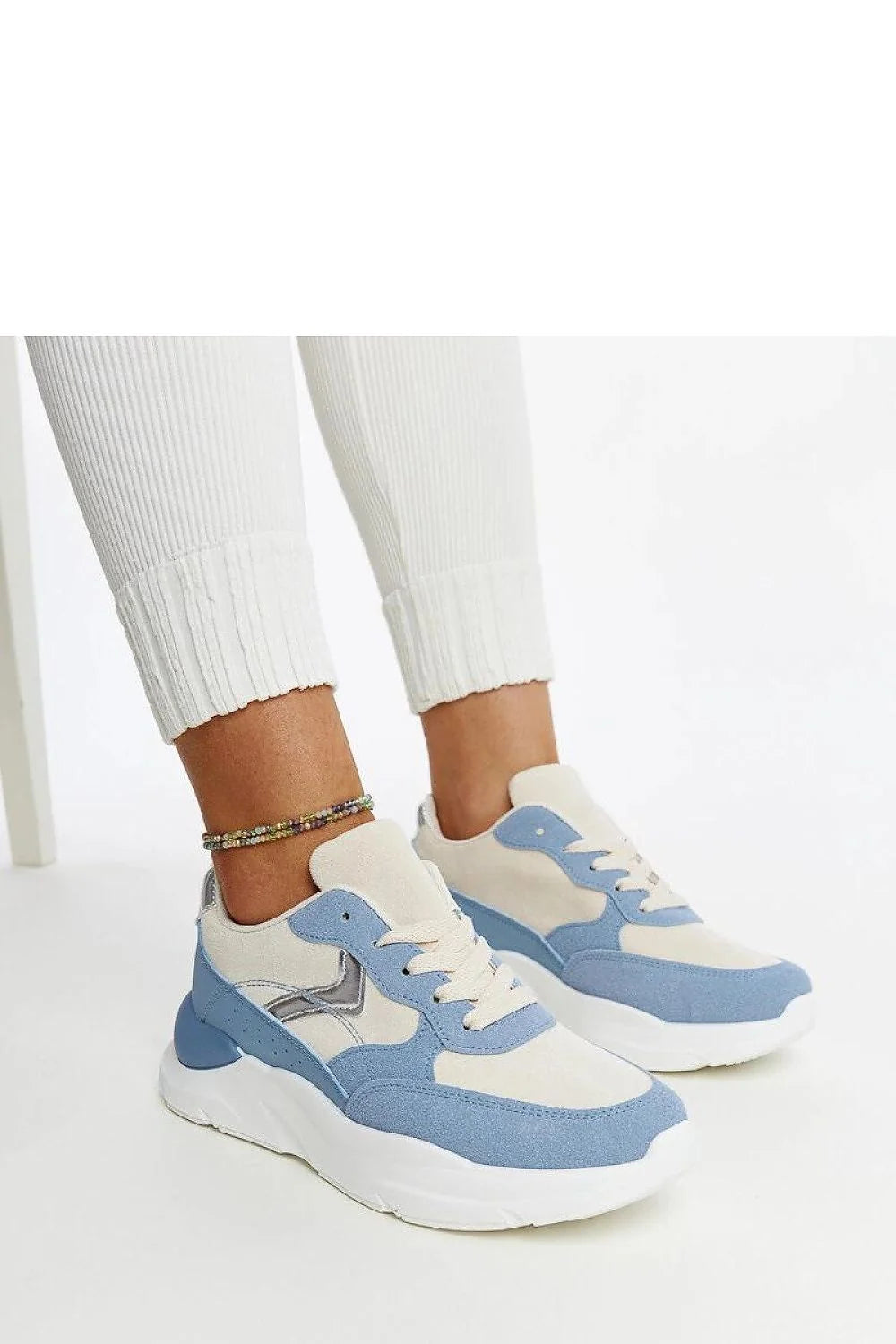 baskets femme Solea basses plateforme blanche semelle intercalaire amortissante dessus suédine mesh respirant lacets beige col rembourré style rétro urbain