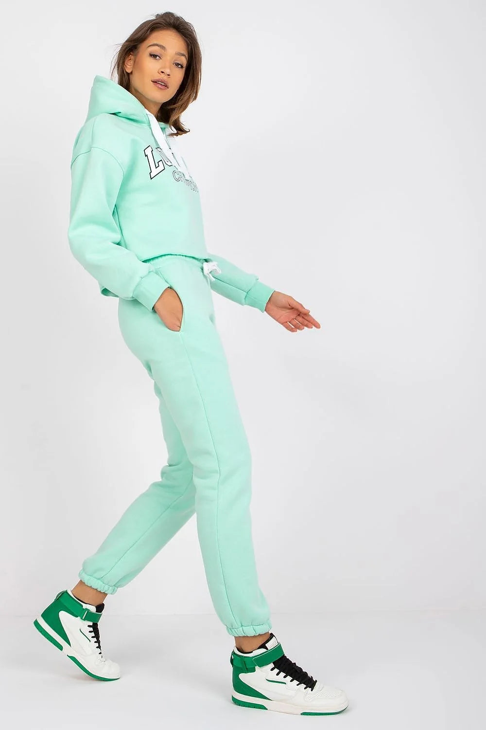 Ensemble casual femme hoodie et joggers vert menthe moderne sportif crop design élastique taille doux coton quotidien gym urban style