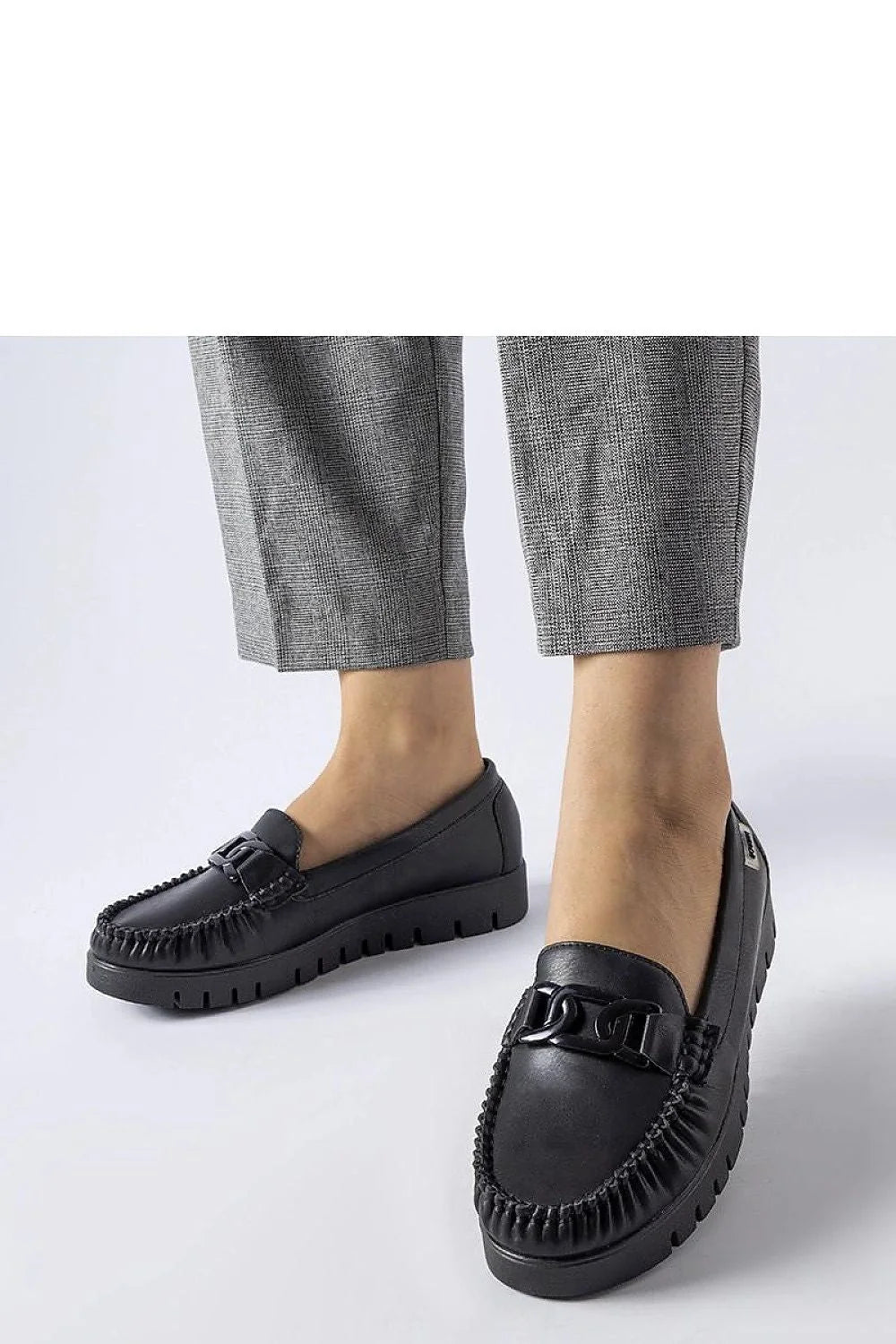 Mocassins Femme Noir Cuir Élégant Design Moderne Talon Bas Été Confortable Décontracté Élégance Intemporelle