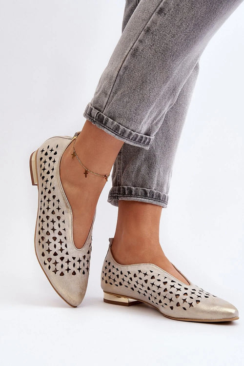 Ballerines plates femmes design moderne élégant découpes étoiles cuir naturel doré tige 6 cm confort