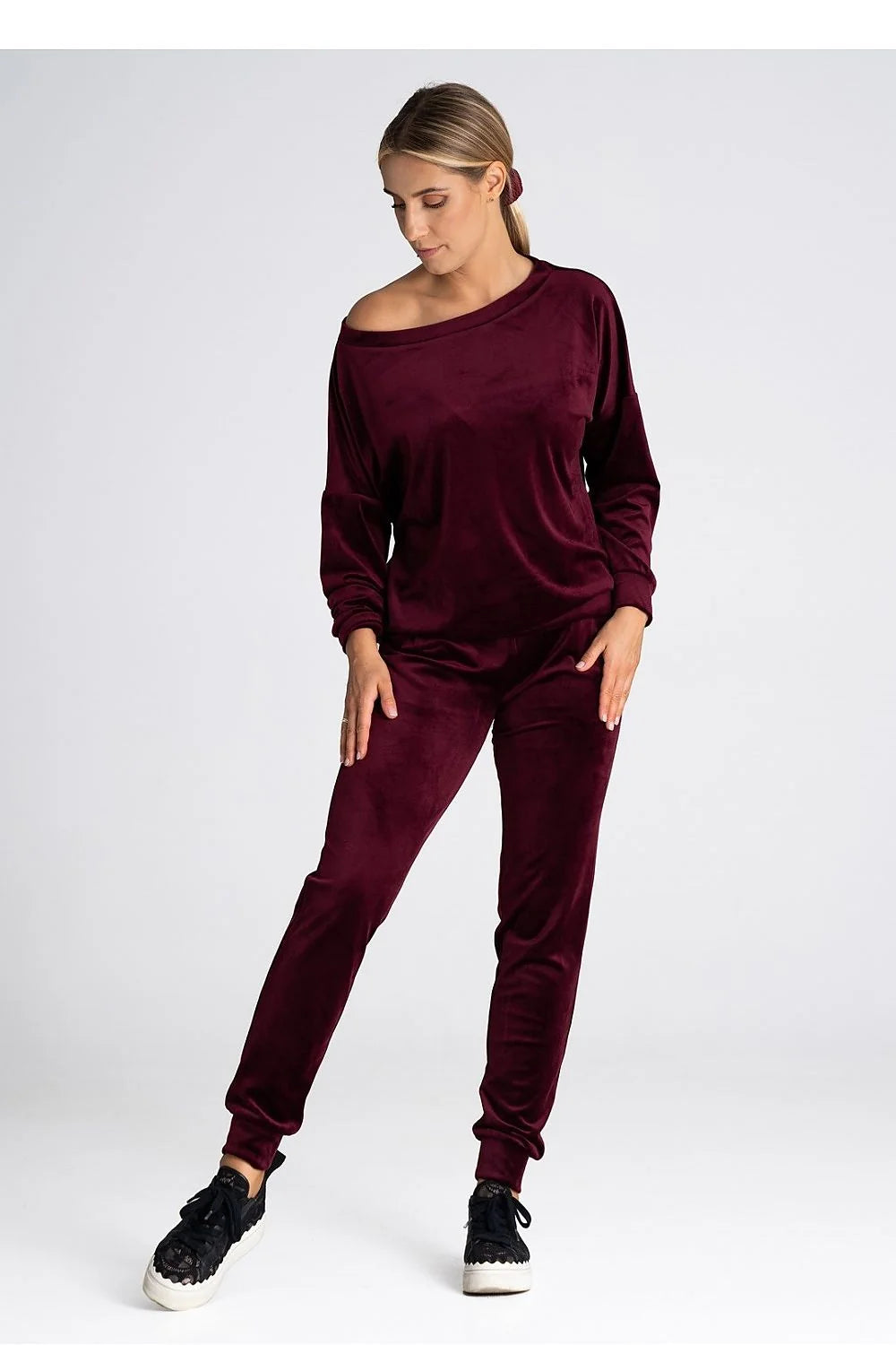 Pantalon survêtement moderne pour femmes en velours bordeaux taille élastiquée coupe droite confortable manches longues coudes côtelées