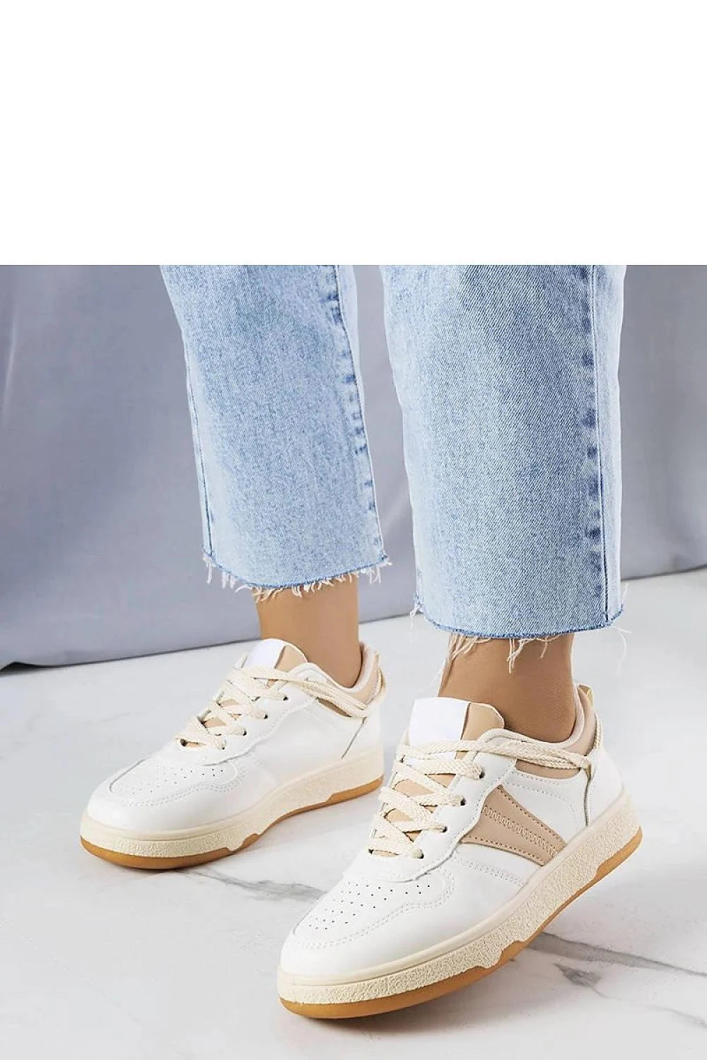Chaussures de sport Solea baskets femmes design moderne élégant cuir synthétique blanc beige lacets confort ventilation
