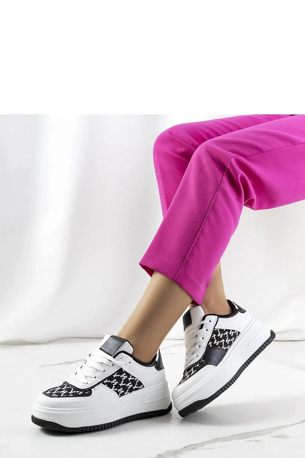 Baskets sport pour femme design moderne semelle épaisse pied-de-poule blanc et noir confortable été