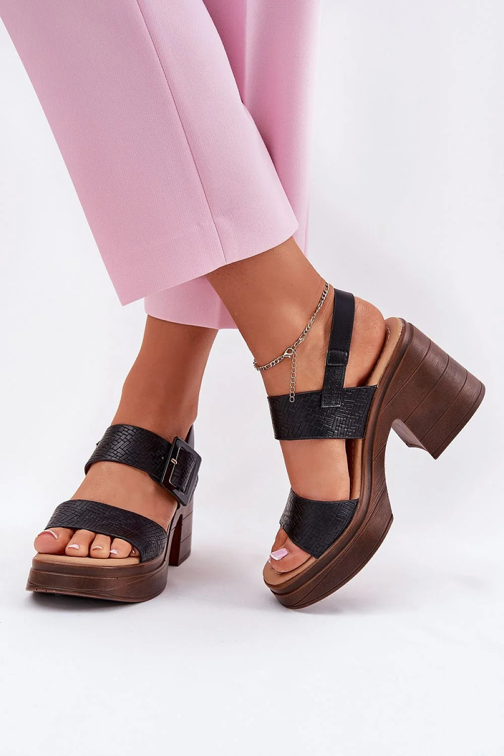 Sandales à talons massifs plateforme cuir synthétique Vinceza noir marron boisé femmes élégance moderne occasion spéciale confort stabilité
