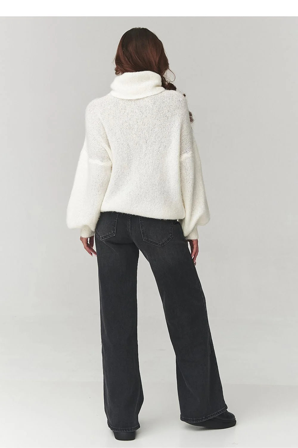 pull femme oversize col roulé maille douce écrue manches bouffantes poignets côtelés coupe ample mi hanche