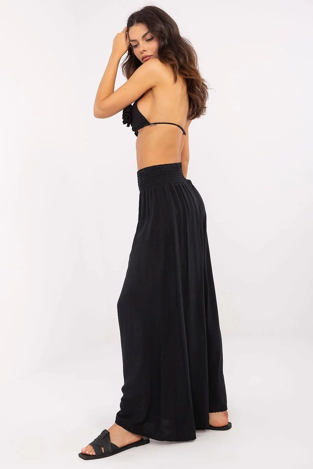 Pantalon femme Och Bella – Style suédois, viscose légère, couleur noire, coupe ample, taille haute élastique, finitions élégantes, idéal pour les jours détentes plage ou city