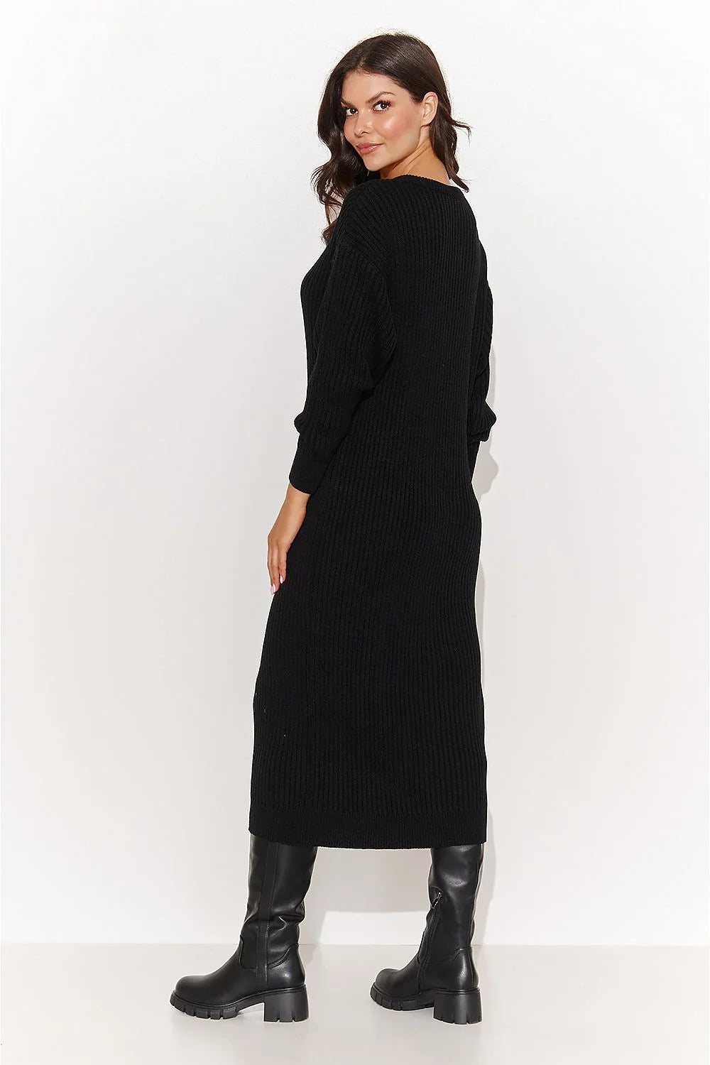 Robe longue pour femme en tricot côtelé, style pull-over, encolure en V, manches longues, couleur noire, coupe ajustée, idéale pour les occasions formelles ou décontractées