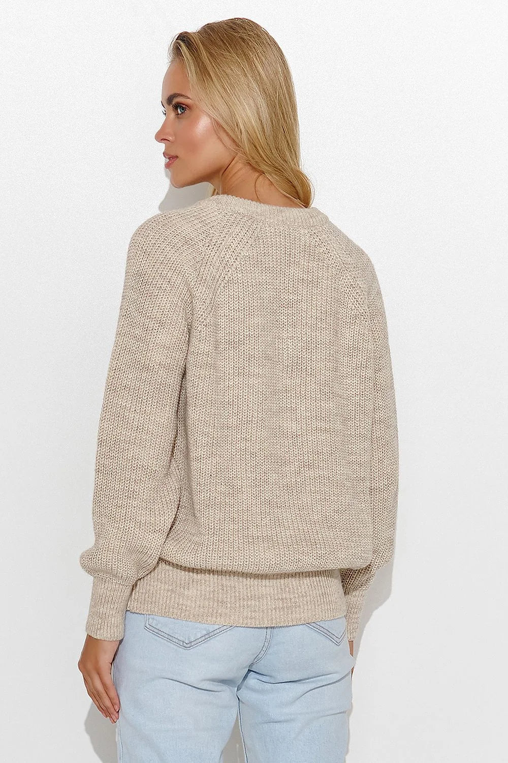 Pull-over Makadamia pour femme col en V côtelé coupe ample manches longues beige matelassé élégance et confort polyvalent occasions multiples mode urbaine style intemporel